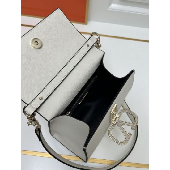 Chic colors 2024SS tote bag VALENTINO Chic colors 2024SS tote bag VALENTINO