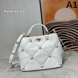 Recommended on sale 2024SS tote bag VALENTINO