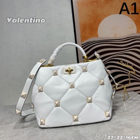 Recommended on sale 2024SS tote bag VALENTINO Recommended on sale 2024SS tote bag VALENTINO