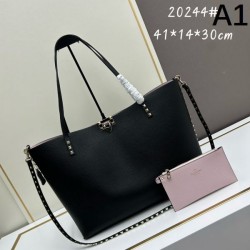 Rising in popularity 2024SS tote bag VALENTINO