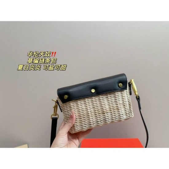 Limited quantity sale 2024SS shoulder bag VALENTINO Valentino Limited quantity sale 2024SS shoulder bag VALENTINO Valentino