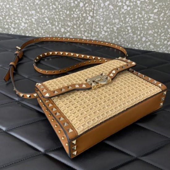 Limited production product 2024SS shoulder bag VALENTINO Valentino Limited production product 2024SS shoulder bag VALENTINO Valentino