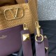 Stock Sale 2024SS Tote Bag VALENTINO Valentino Stock Sale 2024SS Tote Bag VALENTINO Valentino