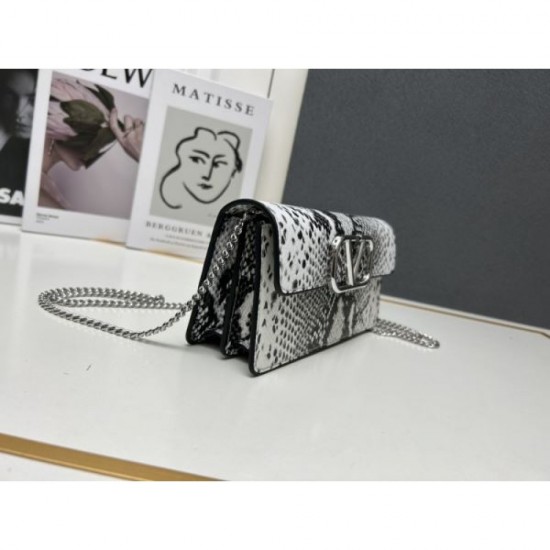 2024SS 100% Brand New VALENTINO Shoulder Bag 2024SS 100% Brand New VALENTINO Shoulder Bag