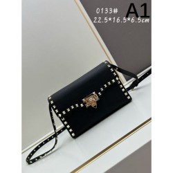 VALENTINO 2024FW highly recommended shoulder bag
