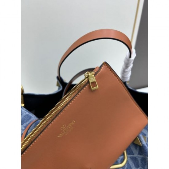 VALENTINO 2024FW Highly Utilized Tote Bag VALENTINO 2024FW Highly Utilized Tote Bag