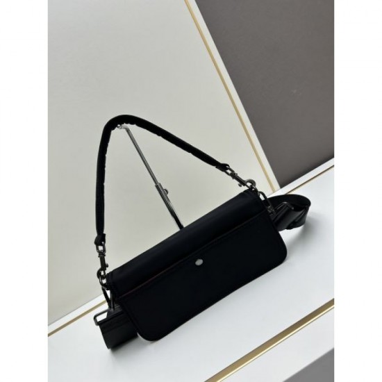 VALENTINO 2024FW hugely popular tote bag VALENTINO 2024FW hugely popular tote bag