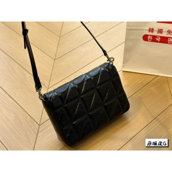 Latest Item 2024SS Shoulder Bag YSL Yves Saint Laurent Latest Item 2024SS Shoulder Bag YSL Yves Saint Laurent