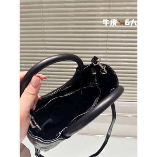 Adult and elegant 2024SS tote bag YSL Yves Saint Laurent Adult and elegant 2024SS tote bag YSL Yves Saint Laurent