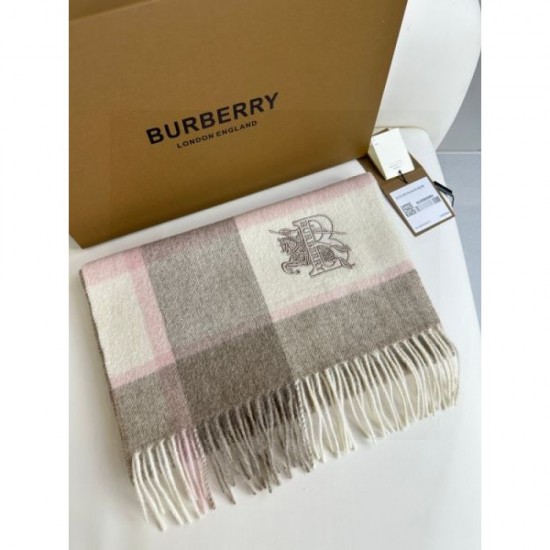 2024FW Scarf BURBERRY You can rest assured that you can see a glimpse from Burberry tops. 2024FW Scarf BURBERRY You can rest assured that you can see a glimpse from Burberry tops.