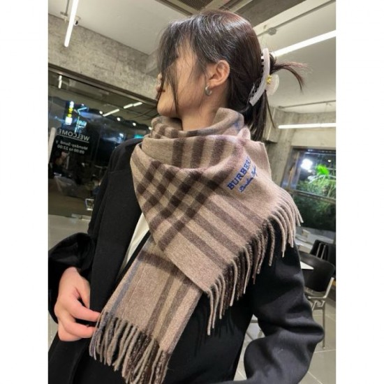 2024FW Scarf BURBERRY Popular item even after years of use 2024FW Scarf BURBERRY Popular item even after years of use