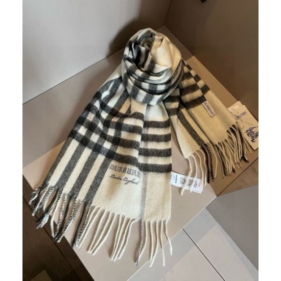 2024FW Scarf BURBERRY Popular item even after years of use 2024FW Scarf BURBERRY Popular item even after years of use