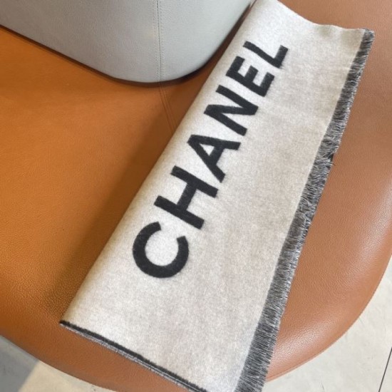 2024FW Scarf CHANEL A must-have item for fashion people 2024FW Scarf CHANEL A must-have item for fashion people
