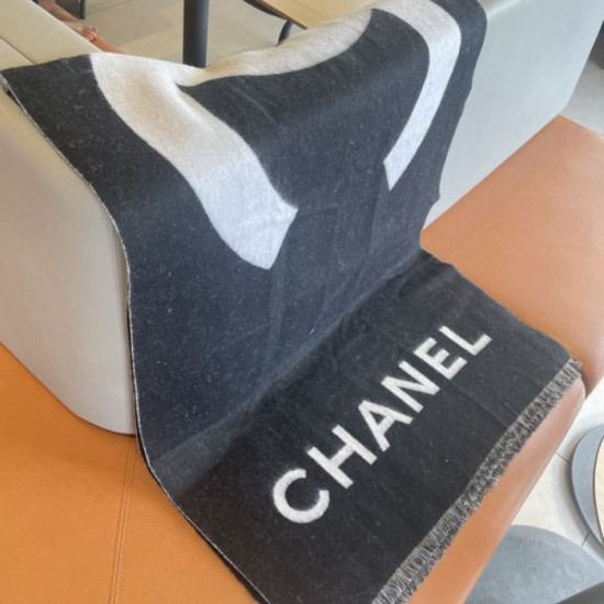 2024FW Scarf CHANEL A must-have item for fashion people 2024FW Scarf CHANEL A must-have item for fashion people