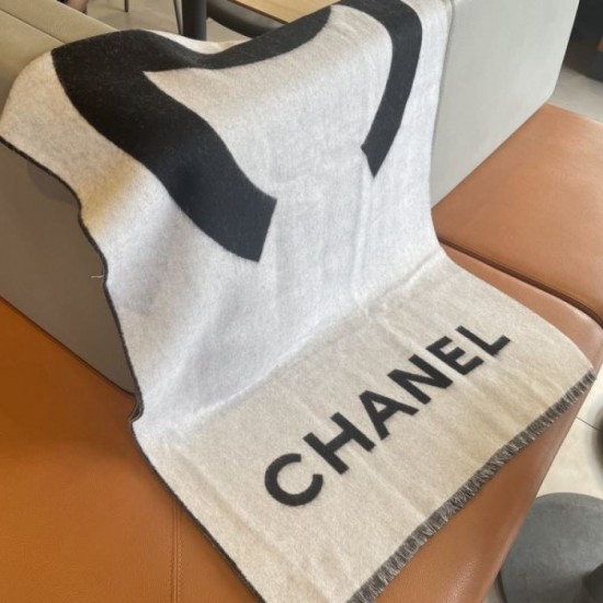 2024FW Scarf CHANEL A must-have item for fashion people 2024FW Scarf CHANEL A must-have item for fashion people