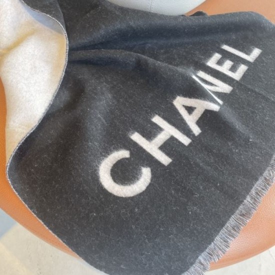 2024FW Scarf CHANEL A must-have item for fashion people 2024FW Scarf CHANEL A must-have item for fashion people