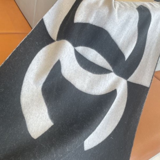 2024FW Scarf CHANEL A must-have item for fashion people 2024FW Scarf CHANEL A must-have item for fashion people