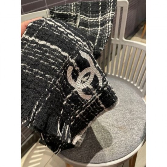 2024FW Scarf CHANEL CHANEL Limited Design Very Popular Before Sold Out 2024FW Scarf CHANEL CHANEL Limited Design Very Popular Before Sold Out