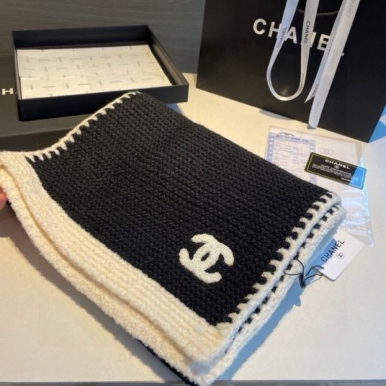 2024FW Scarf CHANEL Sold out item Will definitely be a hit in the fall 2024FW Scarf CHANEL Sold out item Will definitely be a hit in the fall