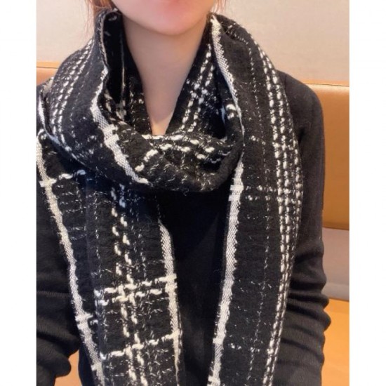 2024FW Scarf CHANEL Also featured in popular fashion magazines 2024FW Scarf CHANEL Also featured in popular fashion magazines