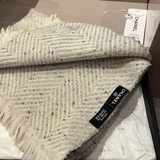 2024FW Scarf CHANEL Recommended tops for fall and winter 2024FW Scarf CHANEL Recommended tops for fall and winter
