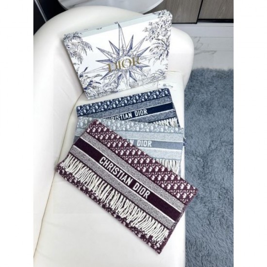 2024FW Scarf DIOR Dior is always sold out at the end of the year 2024FW Scarf DIOR Dior is always sold out at the end of the year