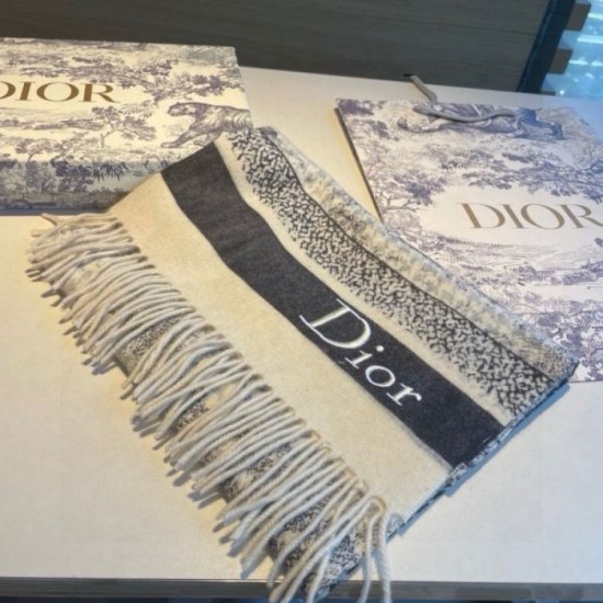 2024FW Scarf DIOR Dior Hard-to-find item sold out in Japan 2024FW Scarf DIOR Dior Hard-to-find item sold out in Japan