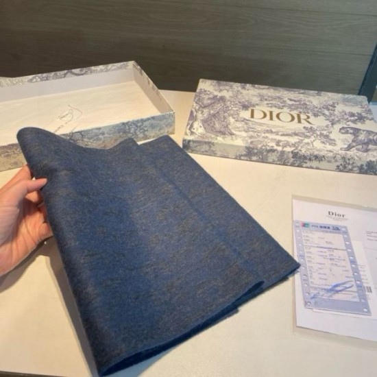 2024FW Scarf DIOR Dior New autumn item that transcends borders and eras 2024FW Scarf DIOR Dior New autumn item that transcends borders and eras
