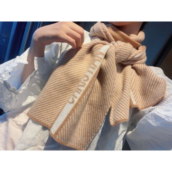 2024FW Scarf DIOR Dior is now very popular among celebrities. 2024FW Scarf DIOR Dior is now very popular among celebrities.