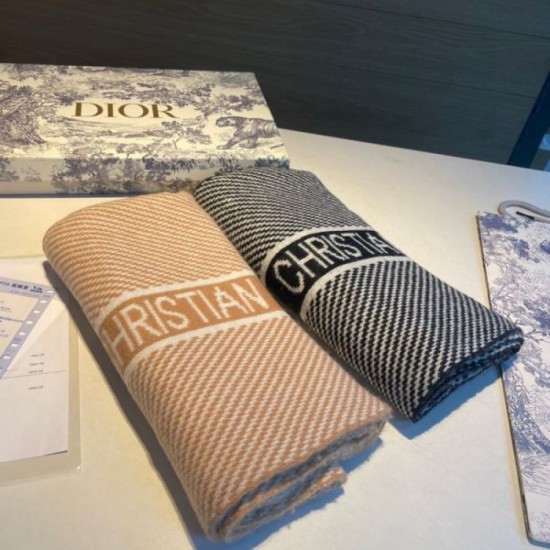 2024FW Scarf DIOR Dior is now very popular among celebrities. 2024FW Scarf DIOR Dior is now very popular among celebrities.