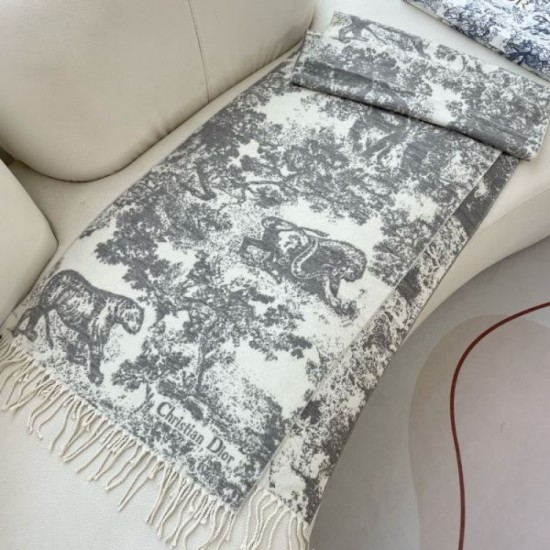 2024FW Scarf DIOR Fashionable with Dior trends 2024FW Scarf DIOR Fashionable with Dior trends