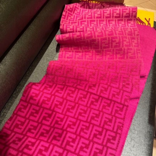 2024FW Scarf FENDI Fashion sense is skyrocketing! 2024FW Scarf FENDI Fashion sense is skyrocketing!