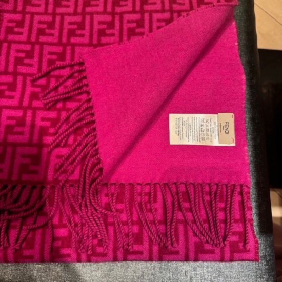 2024FW Scarf FENDI Fashion sense is skyrocketing! 2024FW Scarf FENDI Fashion sense is skyrocketing!