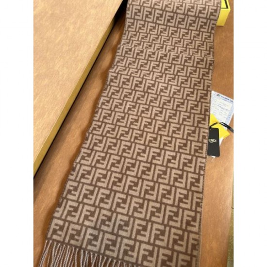 2024FW Scarf FENDI Favorite style for this fall 2024FW Scarf FENDI Favorite style for this fall