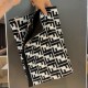 2024FW Scarf FENDI Wear with a beautiful impression 2024FW Scarf FENDI Wear with a beautiful impression