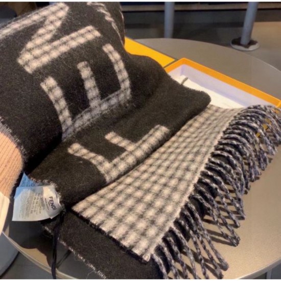 2024FW scarf FENDI trend coordination 2024FW scarf FENDI trend coordination