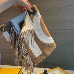 2024FW Scarf FENDI Item popular in magazines