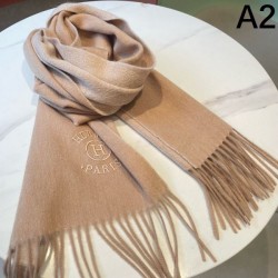 2024FW Scarf HERMES Wear overflowing on the street