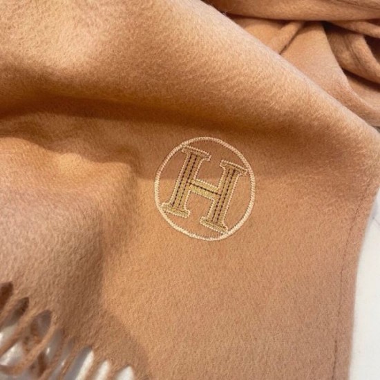 2024FW Scarf HERMES Used by celebrities and celebrities 2024FW Scarf HERMES Used by celebrities and celebrities