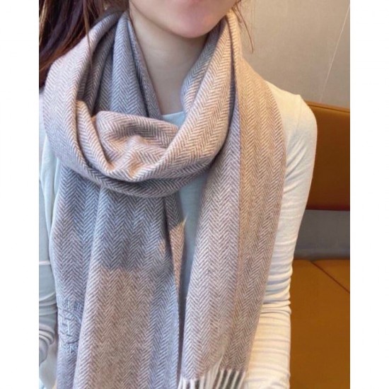 2024FW Scarf HERMES Items attracting attention from overseas celebrities 2024FW Scarf HERMES Items attracting attention from overseas celebrities