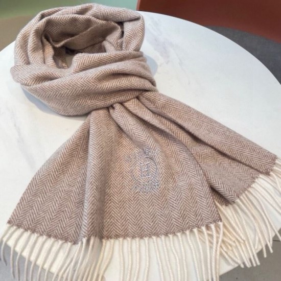 2024FW Scarf HERMES Items attracting attention from overseas celebrities 2024FW Scarf HERMES Items attracting attention from overseas celebrities