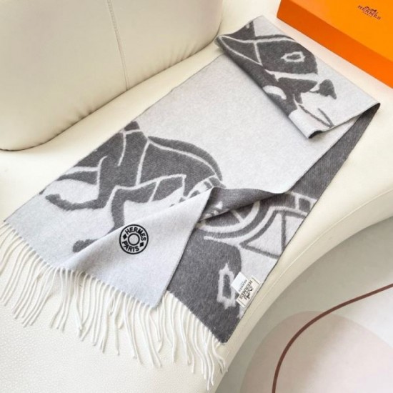 2024FW Scarf HERMES Stylish tips for any outfit 2024FW Scarf HERMES Stylish tips for any outfit