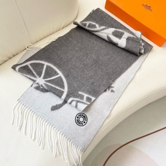 2024FW Scarf HERMES Stylish tips for any outfit 2024FW Scarf HERMES Stylish tips for any outfit