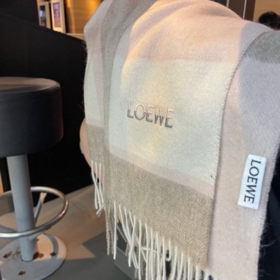 2024FW Scarf LOEWE This year's latest trend 2024FW Scarf LOEWE This year's latest trend