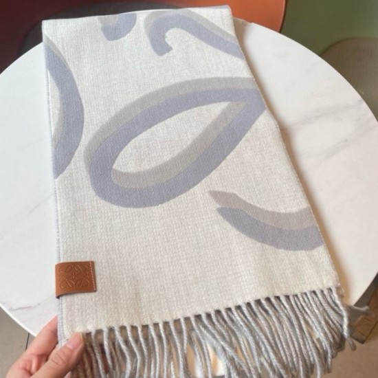 2024FW Scarf LOEWE New item that has attracted attention in many magazines 2024FW Scarf LOEWE New item that has attracted attention in many magazines