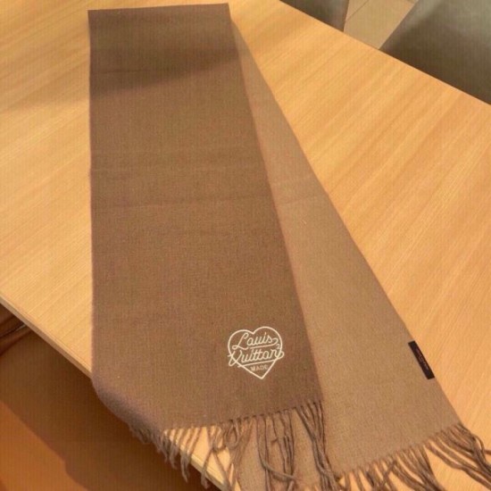 2024FW Scarf LOUIS VUITTON I want to buy it in advance for autumn 2024FW Scarf LOUIS VUITTON I want to buy it in advance for autumn