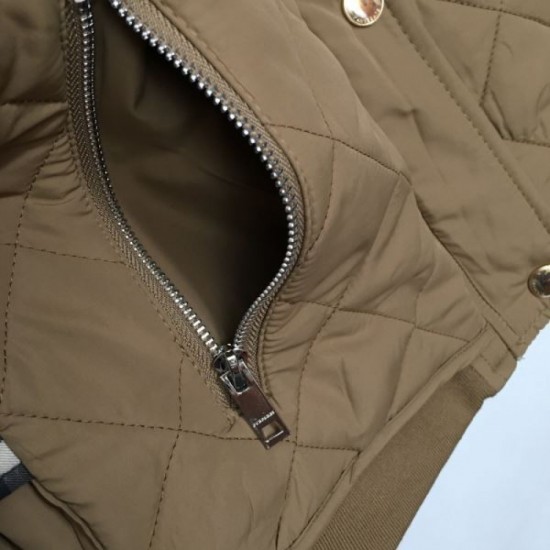BURBERRY Burberry Cotton Vest 2024FW This year's big trend BURBERRY Burberry Cotton Vest 2024FW This year's big trend