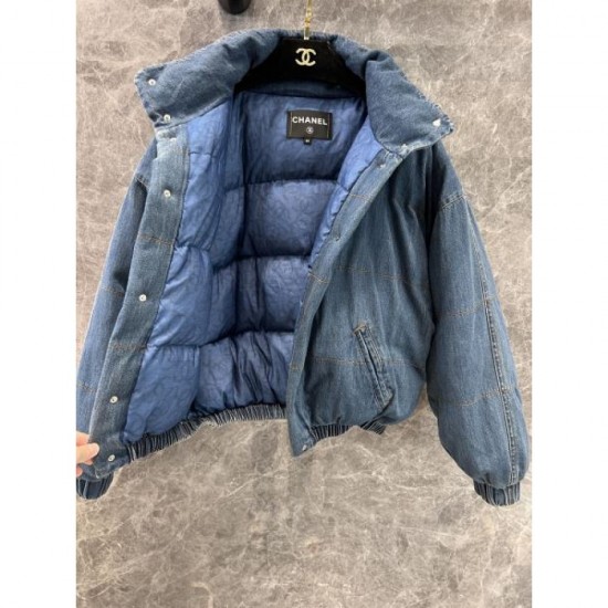 CHANEL Down Jacket 2024FW Perfect for winter outings CHANEL Down Jacket 2024FW Perfect for winter outings