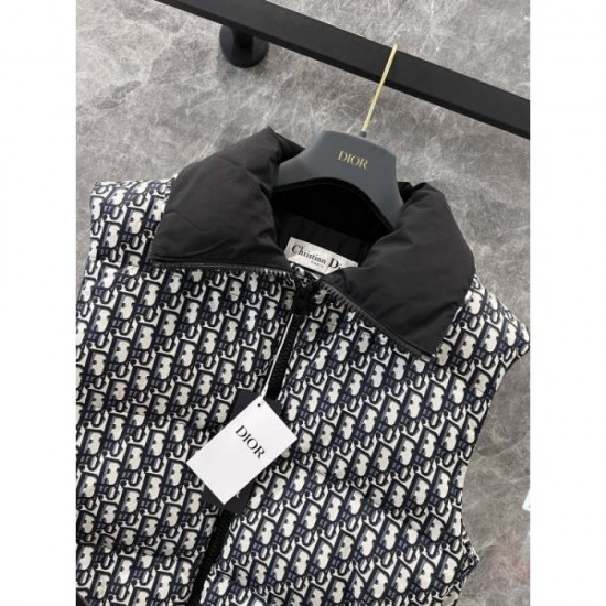 DIOR Cotton vest 2024FW Eye-catching style this winter DIOR Cotton vest 2024FW Eye-catching style this winter