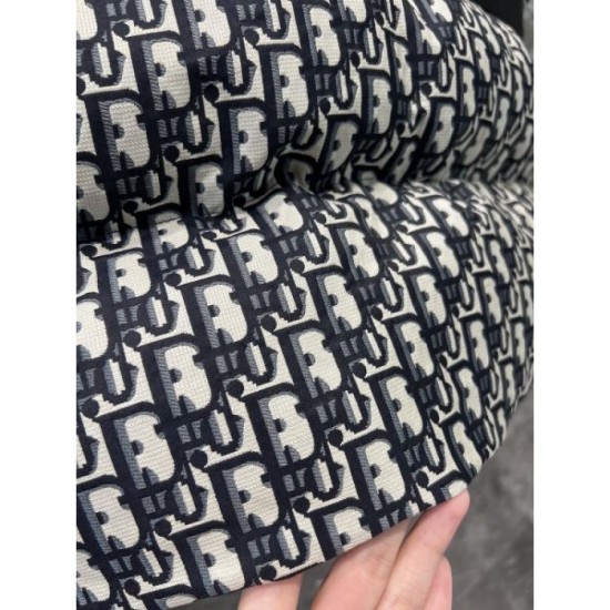 DIOR Cotton vest 2024FW Eye-catching style this winter DIOR Cotton vest 2024FW Eye-catching style this winter